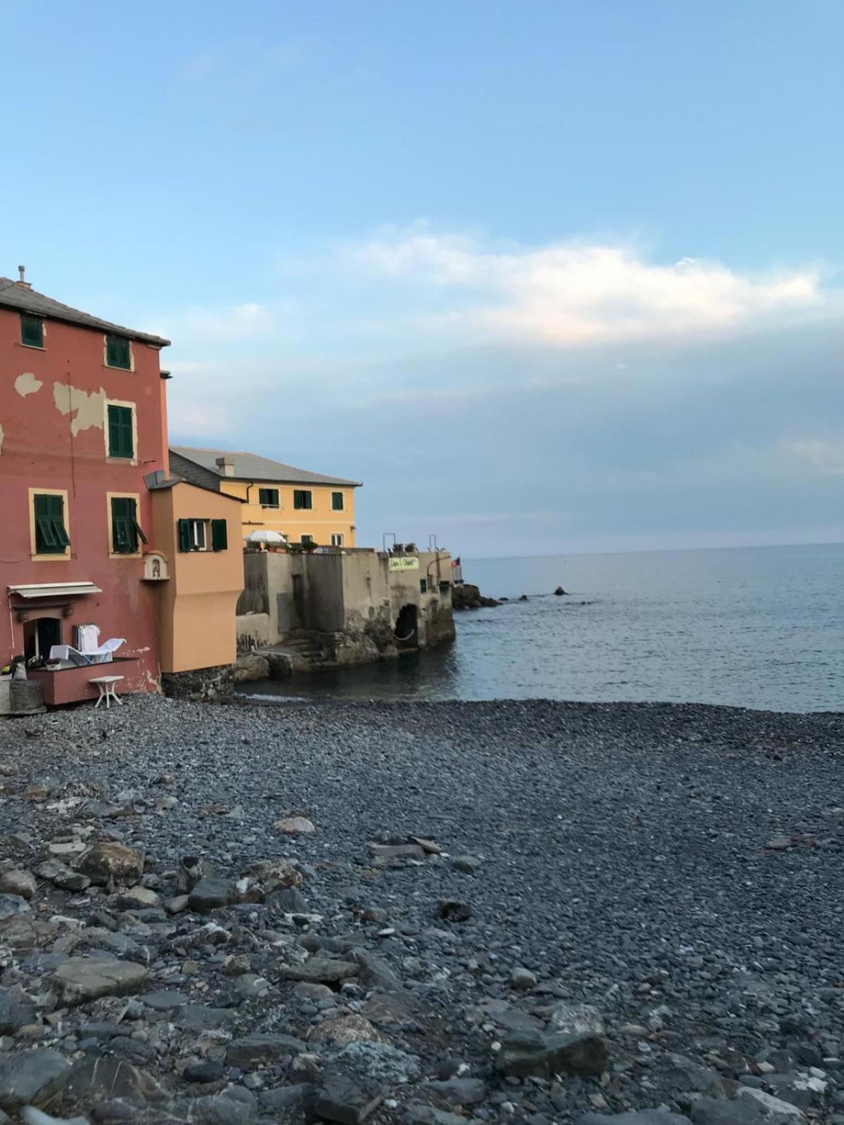 Casa Sulla Spiaggia Di Boccadasse Génova Exterior foto